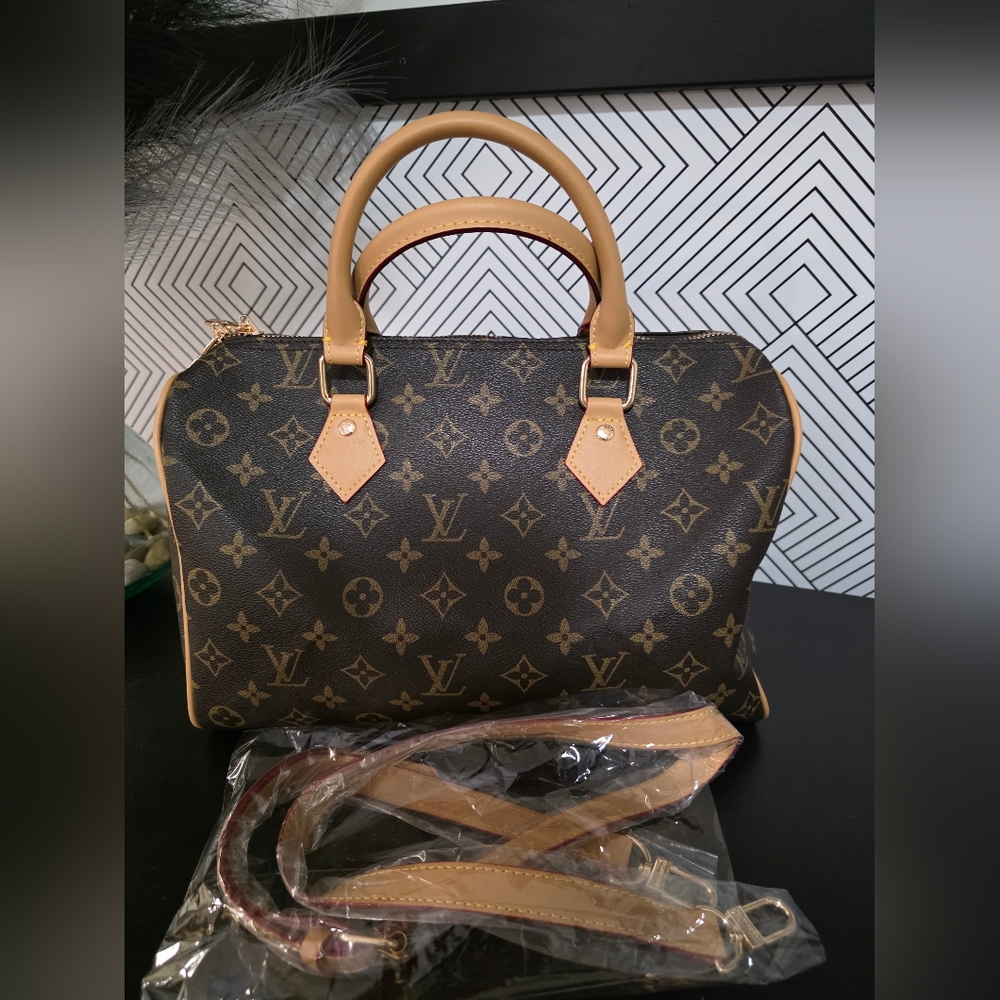 Designer Satchel Bag 🤎....read below ⬇️⬇️
